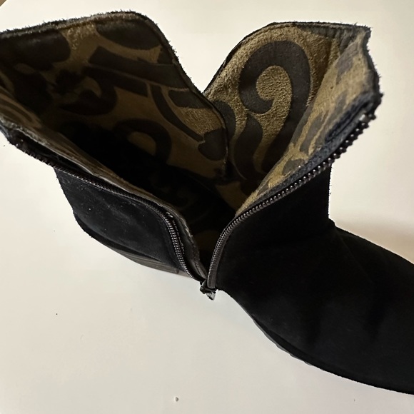 Fly London Black Suede Ankle Boots.  New without tags.  Size 39. - Picture 7 of 12